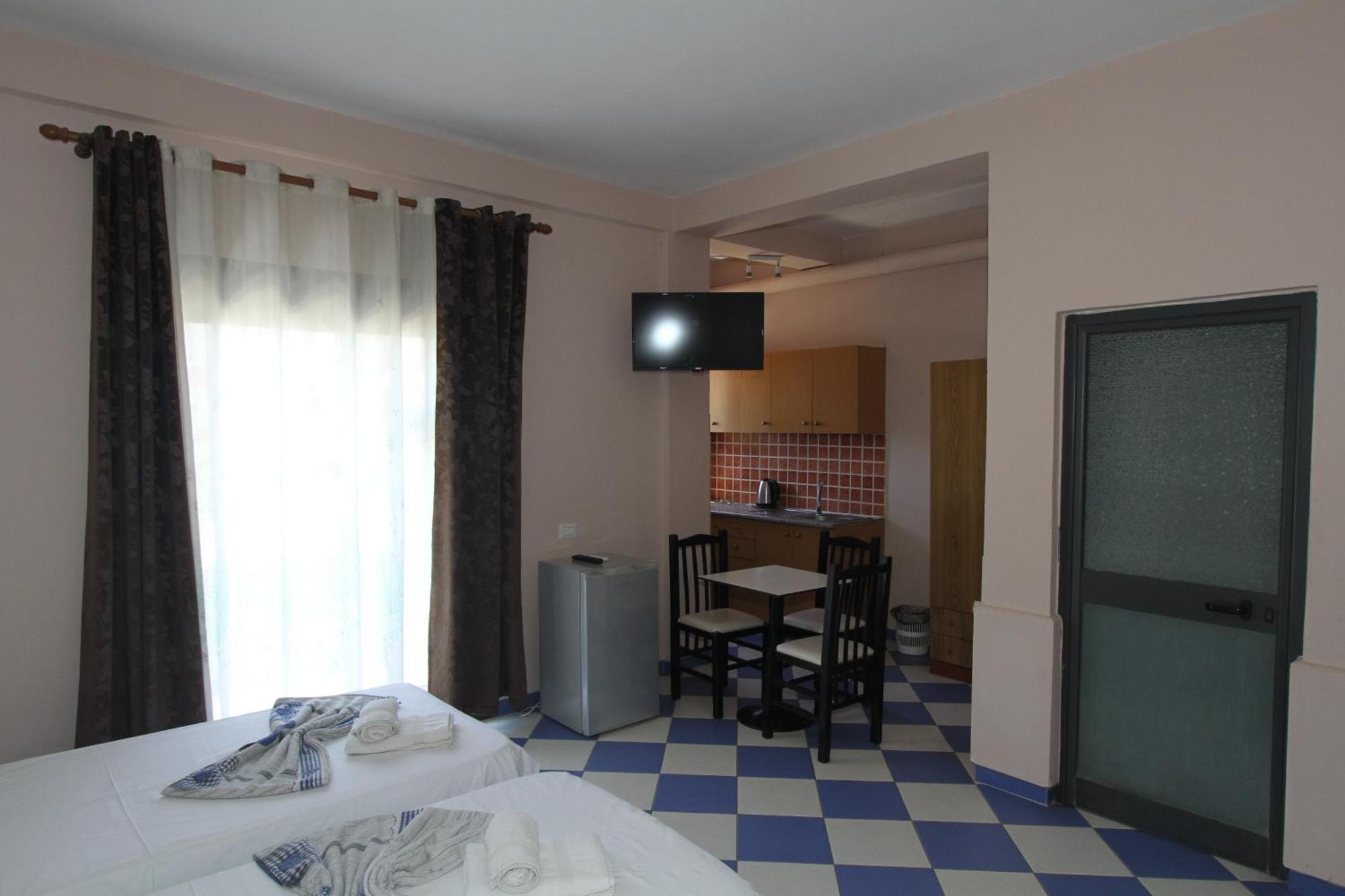 Kompleksi Eli Guest House Дуррес Экстерьер фото