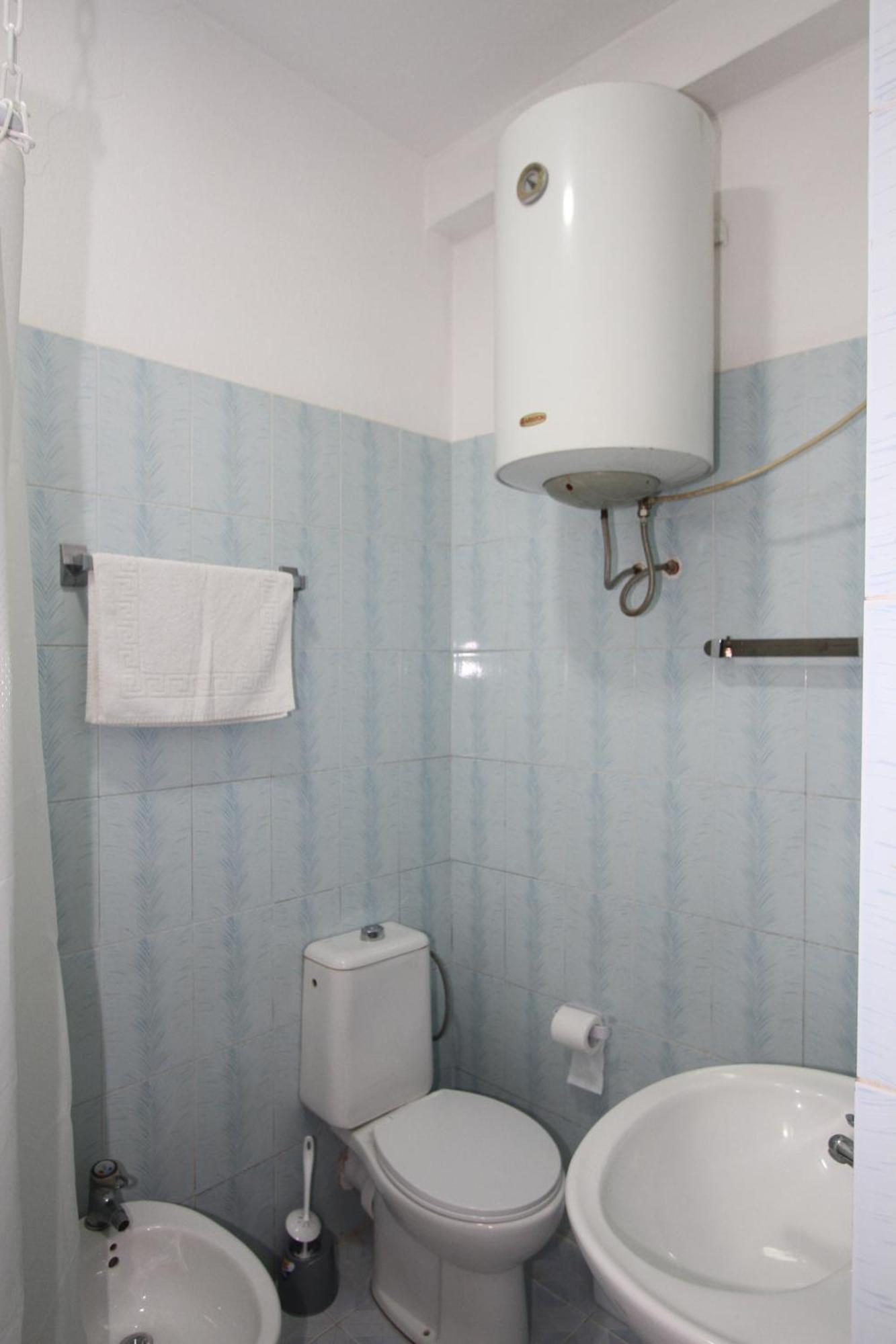 Kompleksi Eli Guest House Дуррес Экстерьер фото