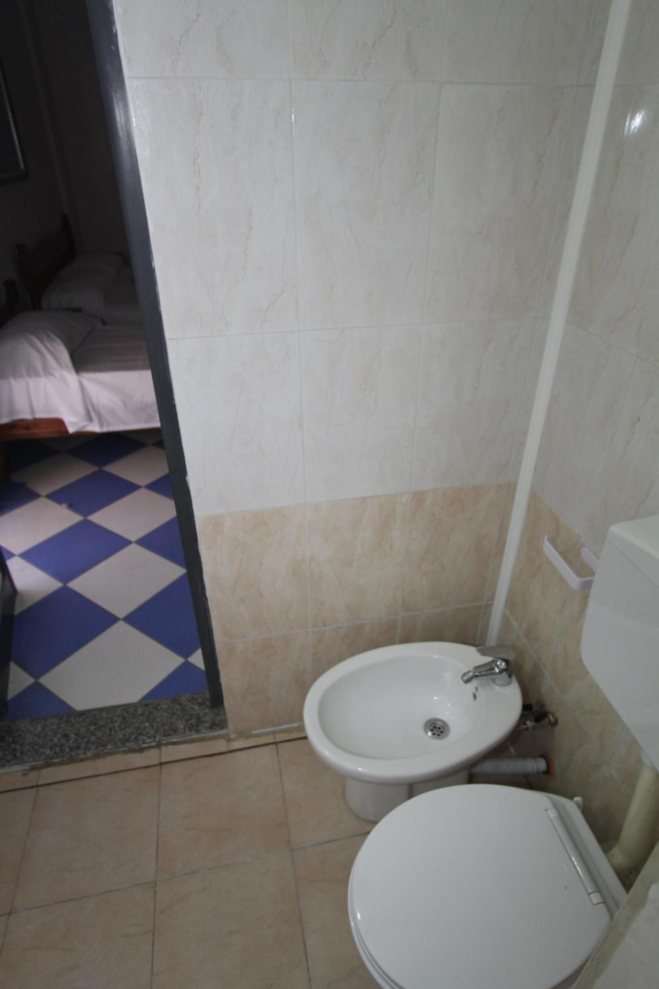 Kompleksi Eli Guest House Дуррес Экстерьер фото