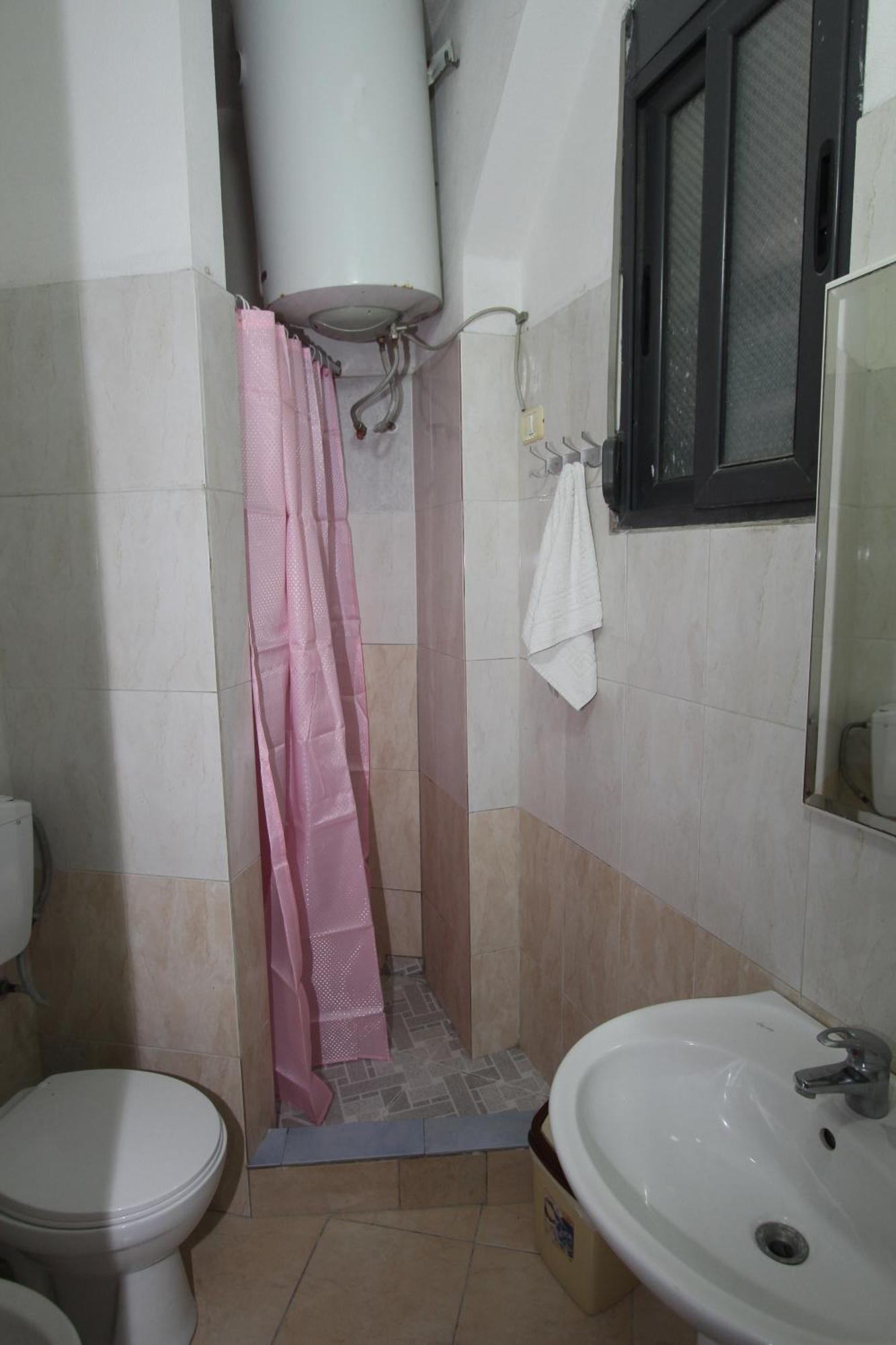Kompleksi Eli Guest House Дуррес Экстерьер фото