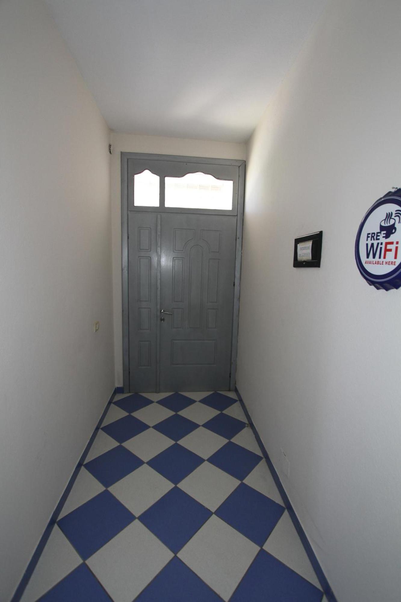 Kompleksi Eli Guest House Дуррес Экстерьер фото